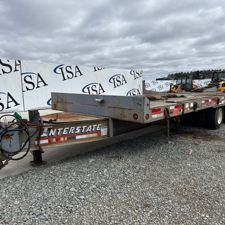 2005 MASSEY-FERGUSON 8