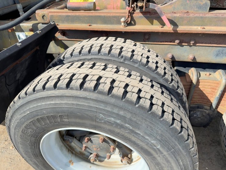 1990-mack-rd688s-image-20