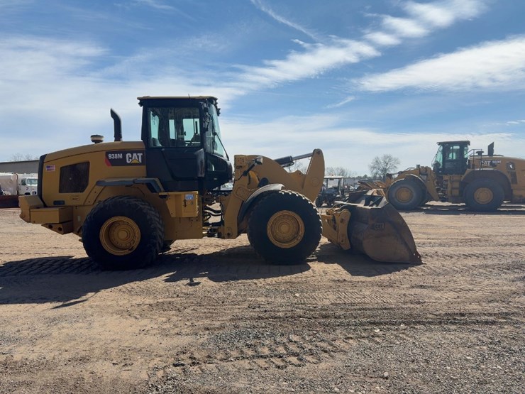 2016-caterpillar-938m-image-6