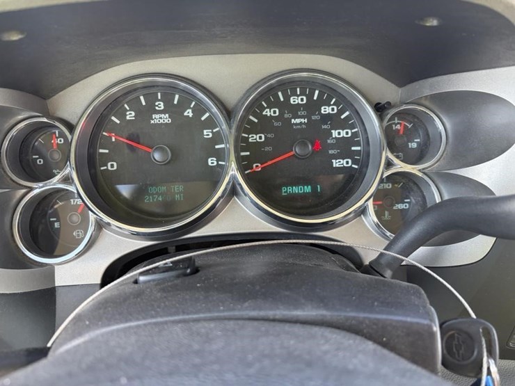 2012-gmc-sierra-3500-image-15