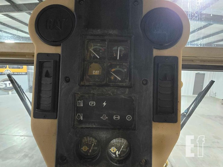 1996-caterpillar-140h-image-17