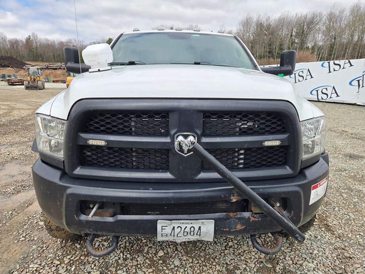 2017-massey-ferguson-8-image-8