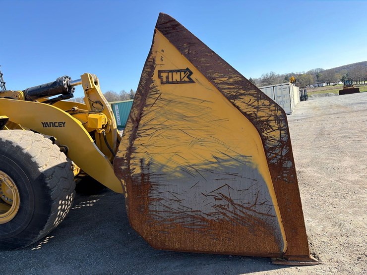 2021-caterpillar-966m-image-31