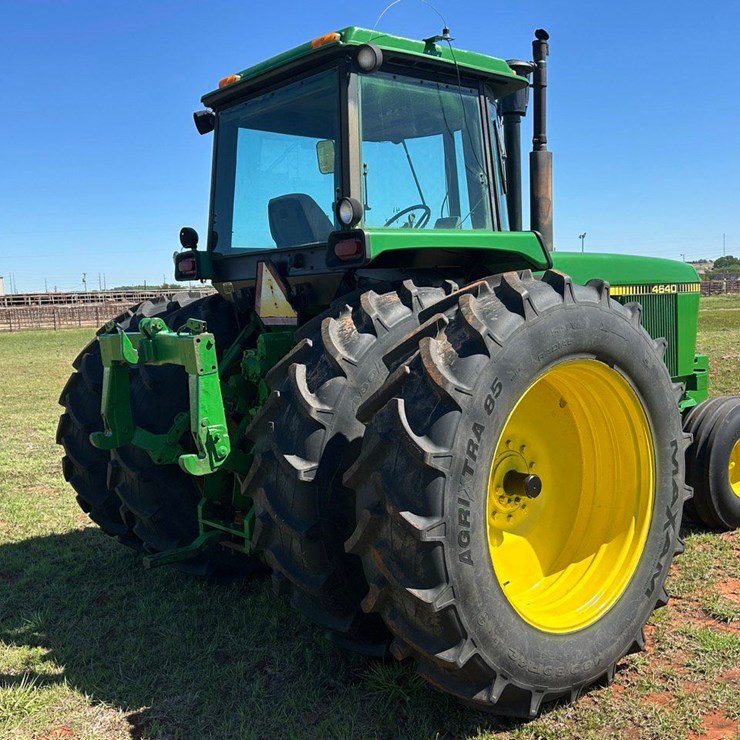 1980 JOHN DEERE 4640
