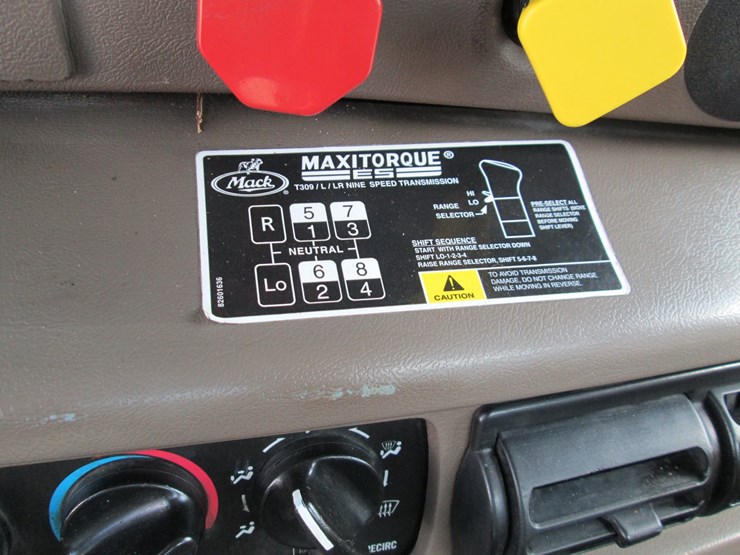 2007-mack-chn613-image-35