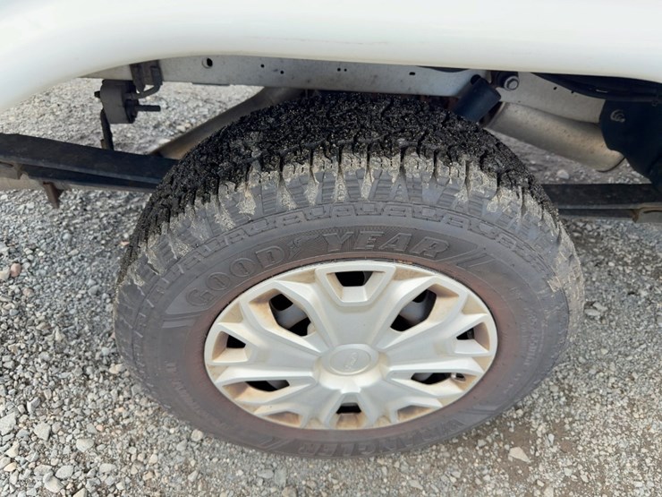 2019-utility-van-image-9