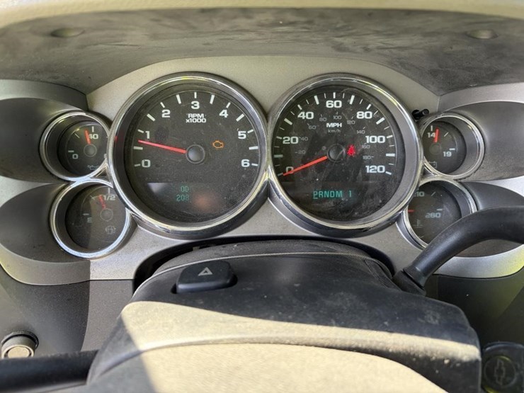 2008-chevrolet-silverado-2500-image-13