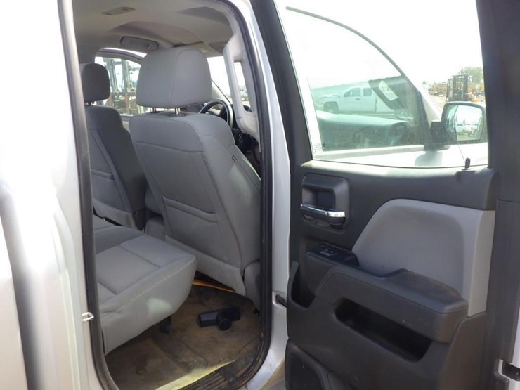 2017-chevrolet-1500-image-8