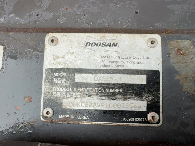 2019-doosan-dx85r-3-image-34