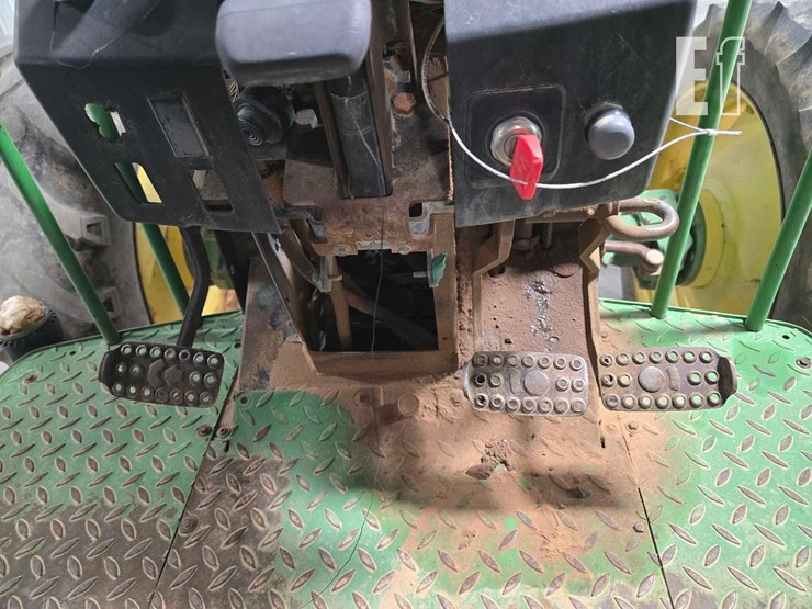 john-deere-6220-image-11