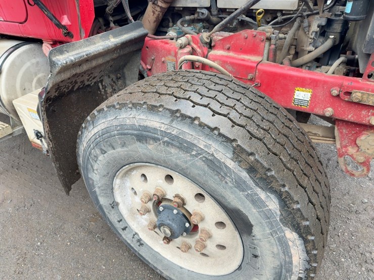 2000-mack-rd688s-image-13