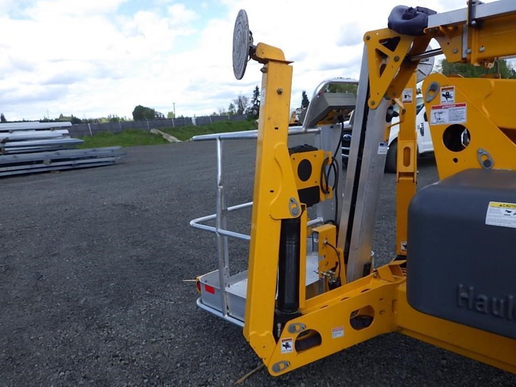 2025-haulotte-5533a-s/a-towable-boom-lift-image-19