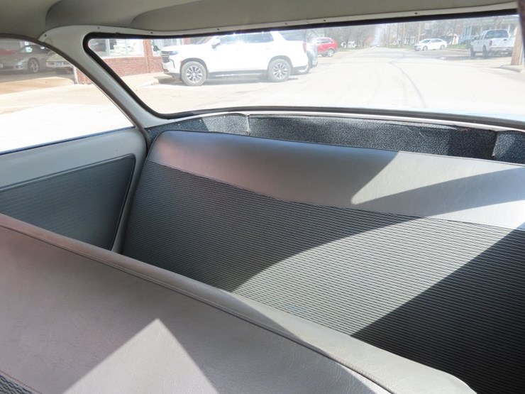 1960-chevrolet-corvair-4dr-sedan-image-11