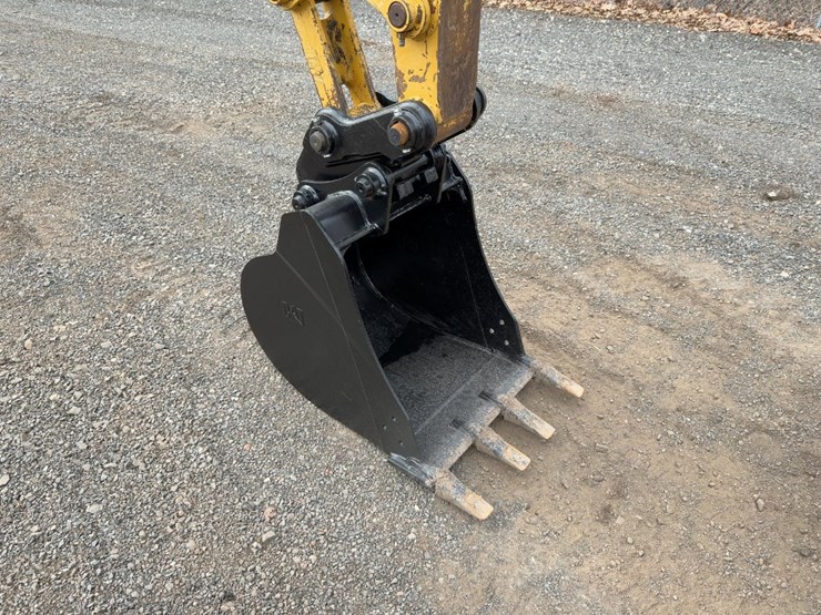 2017-caterpillar-305e2-cr-image-12