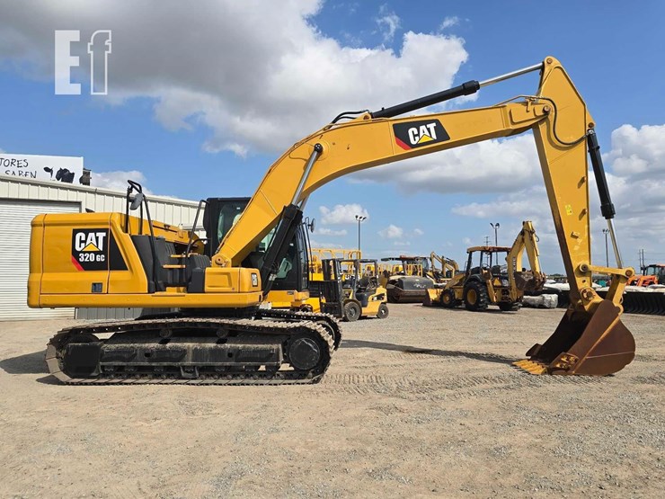 caterpillar-320gc-image-6
