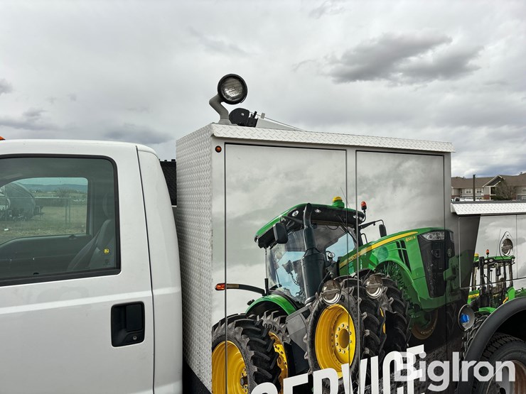 2012-ford-f550-xl-image-17