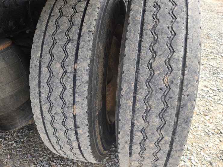 1991-peterbilt-357-image-85