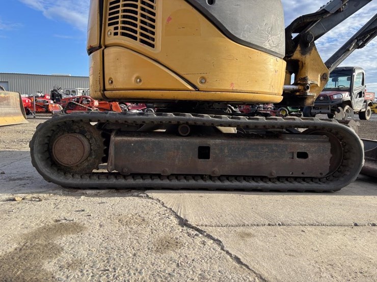 2006-deere-27d-image-19