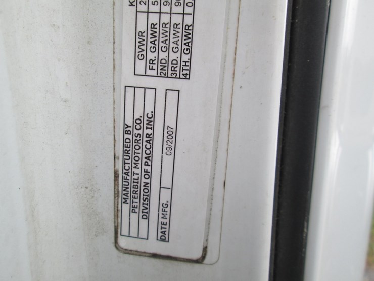 2008-peterbilt-387-image-54