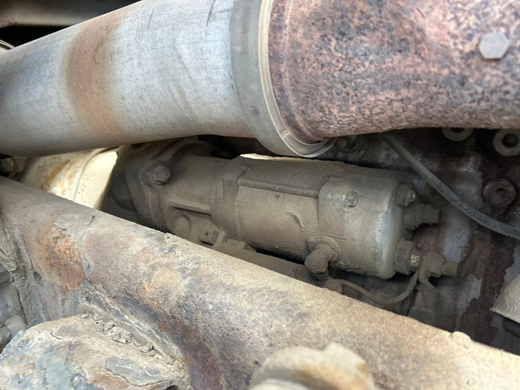 2010-massey-ferguson-8-image-57