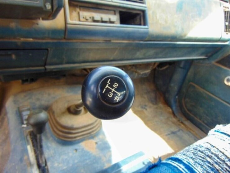 1989-chevrolet-2500-image-12