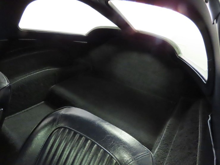 1963-chevrolet-corvette-stingray-split-window-coupe-image-31