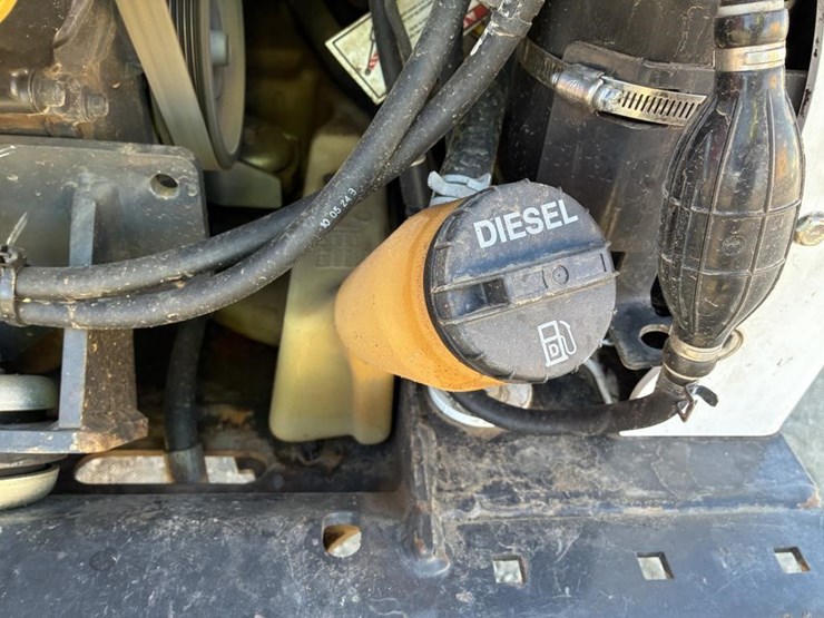 2020-bobcat-s450-image-23