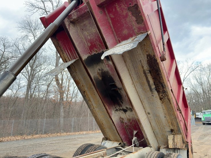 2000-sterling-lt8500-image-14