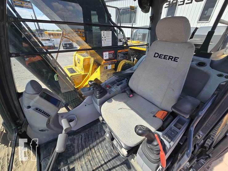 2018-deere-350g-lc-image-14