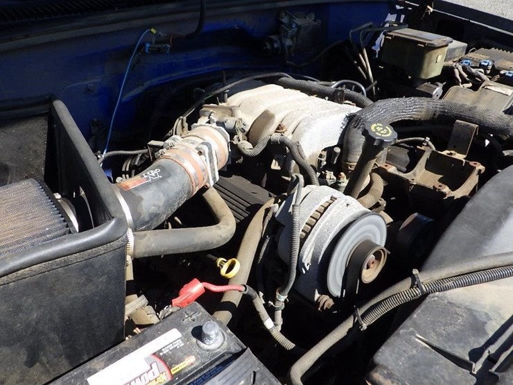 1996-gmc-3500-image-16