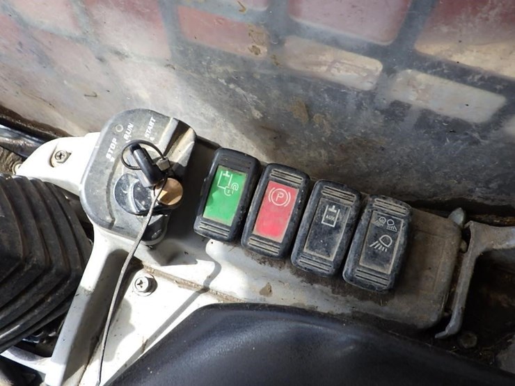 2012-kubota-svl75-image-28