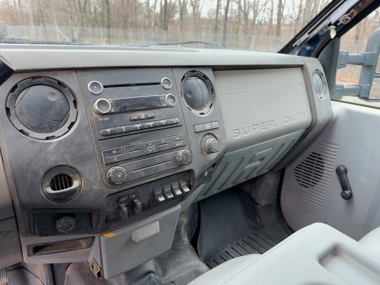 2012-ford-f450-xl-image-25