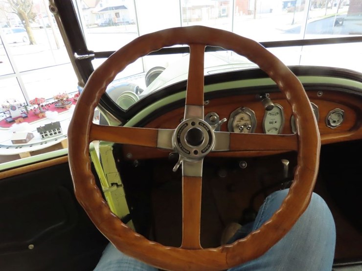 1924-mclaughlin-standard-six-touring-image-20