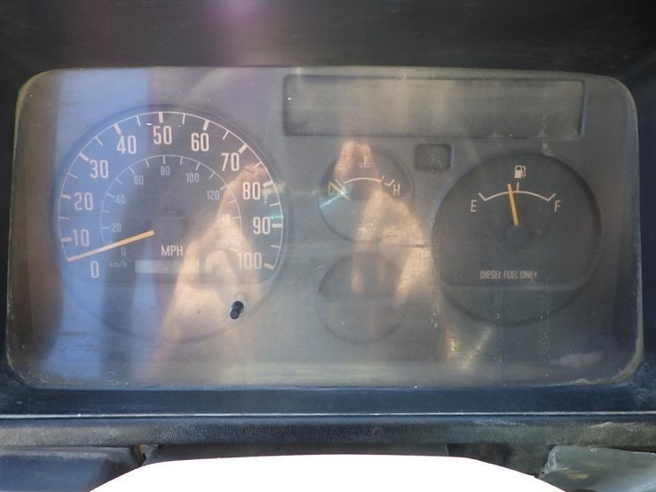 1999-isuzu-nqr-image-29