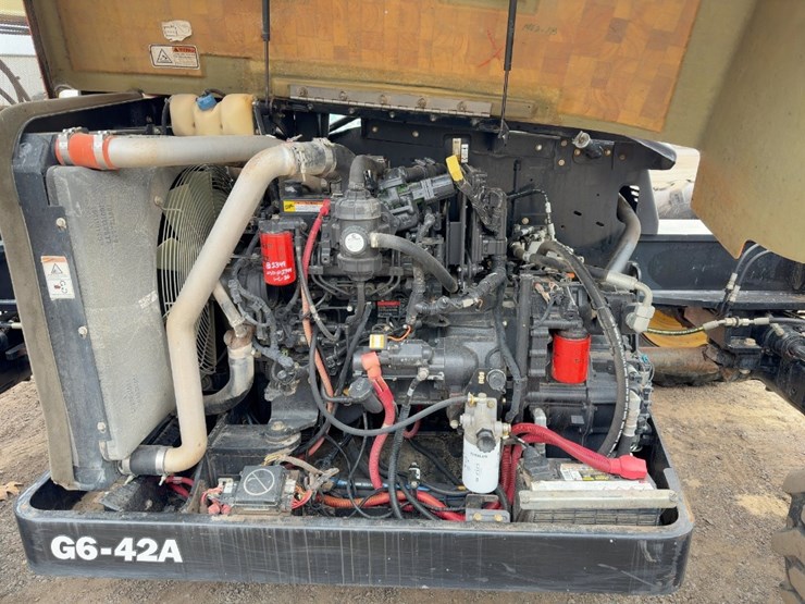 2015-jlg-g6-42a-image-13