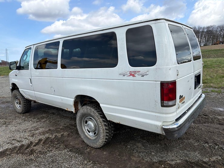 2014-ford-e350-image-5