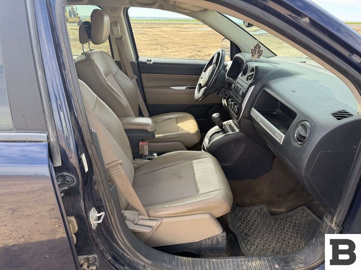 2014-jeep-compass-image-17