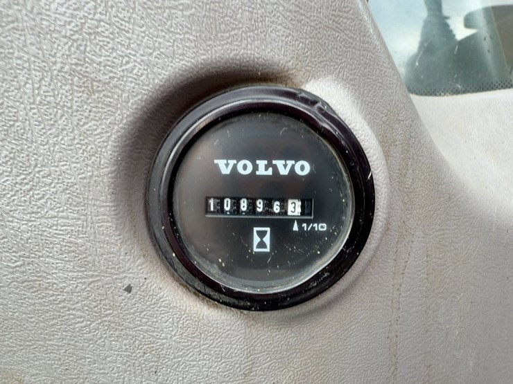 2013-volvo-ec300dl-image-42