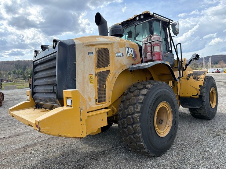 2021-caterpillar-966m-image-4