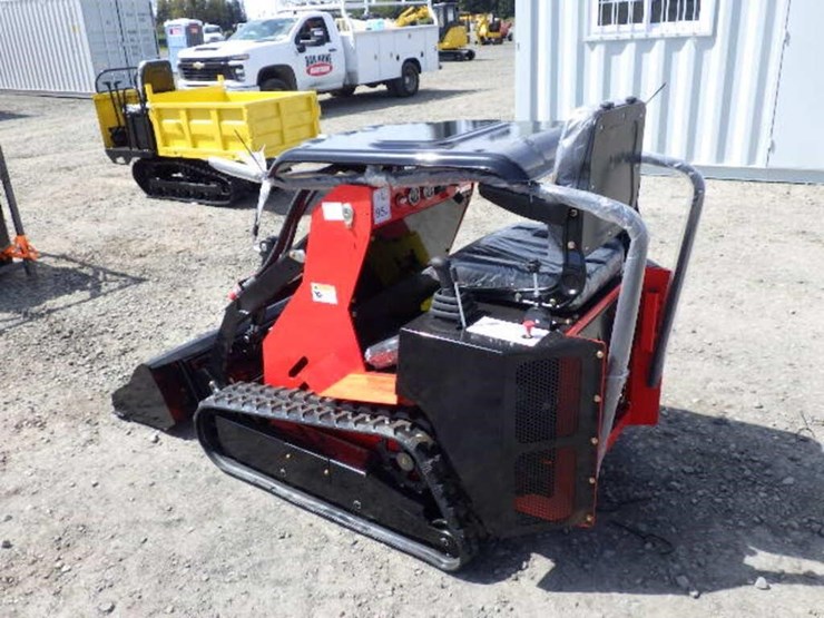 2026-sdlanch-ssl580-skid-steer-tracked-loader-image-2