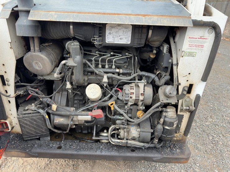 2019-bobcat-s570-image-14