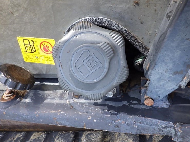 2012-kubota-svl75-image-21