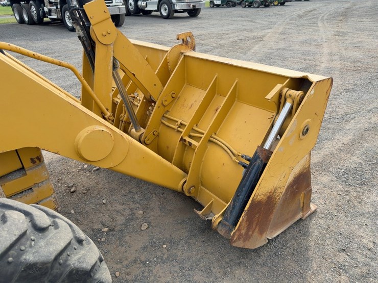 2000-caterpillar-416c-image-11