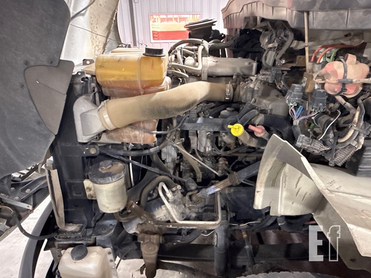 2014-international-durastar-4400-image-22