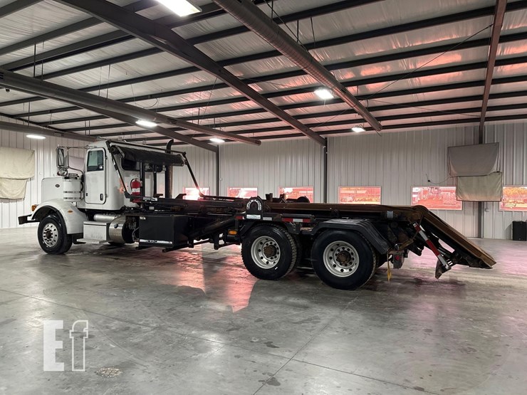 2017-peterbilt-367-image-4