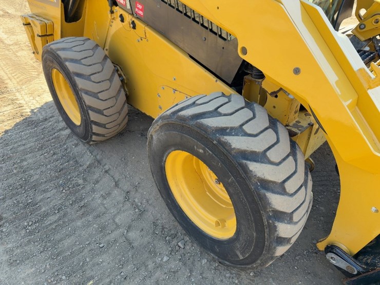 2019-caterpillar-272d2-image-12