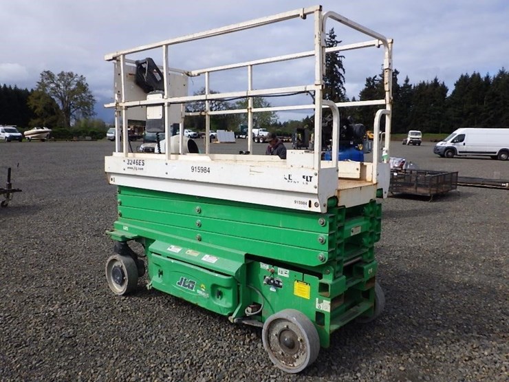 2016-jlg-3246es-image-7