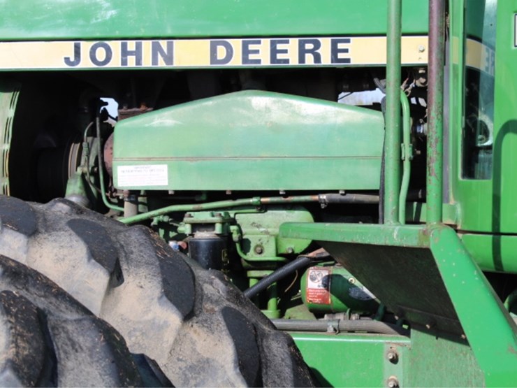 john-deere-8440-image-23