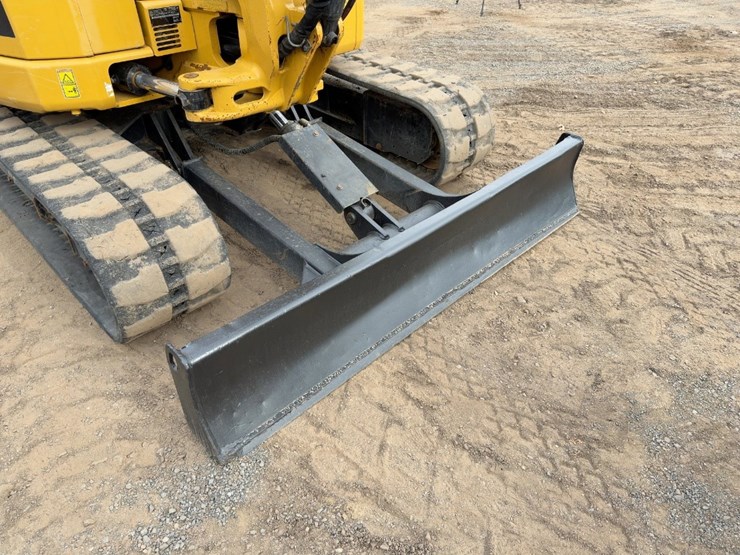 2017-caterpillar-305e2-cr-image-17