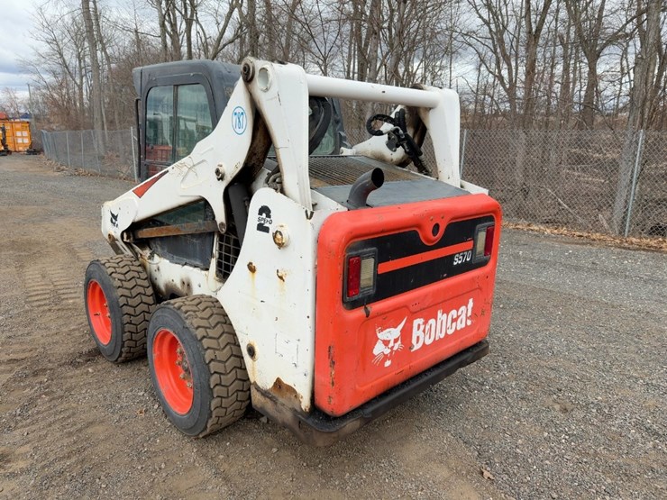 2019-bobcat-s570-image-3